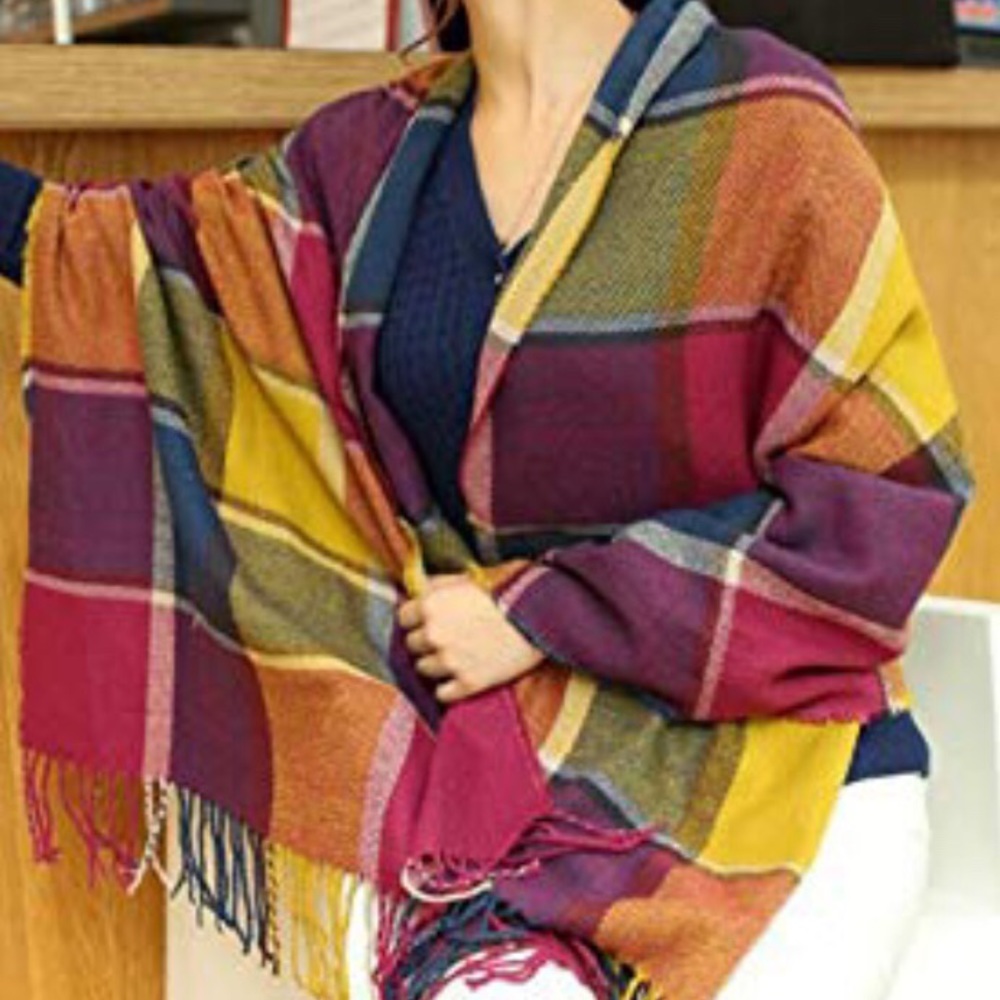 Long multi-colored scarf